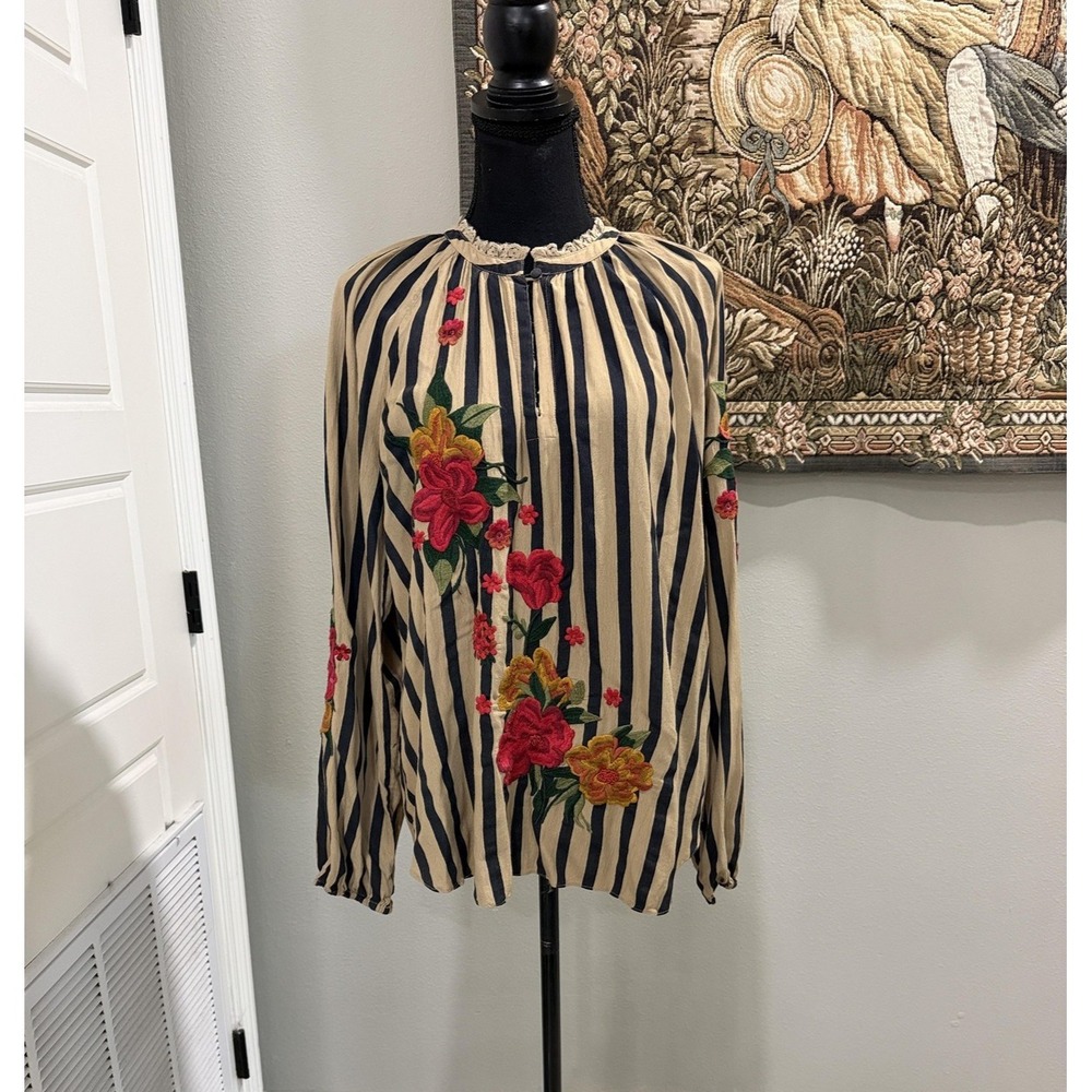 Akemi + Kin Blouse Womens Medium‎ Multicolor Stripe Embroidered Floral Tunic